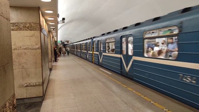 Московско-Петроградская линия Петербургского метрополитена смотреть онлайн