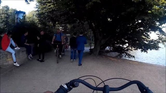 Озеро Бинненальстер Река Alster Альстер Гамбург Германия Hamburg 2018 смотреть онлайн