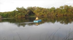 Лодка на моторе из шуруповерта