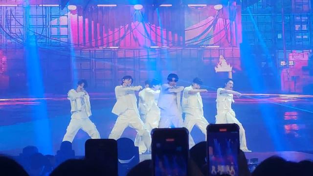 220917 ENHYPEN WORLD TOUR MANIFESTO in SEOUL - Future Perfect(Pass the MIC) 엔하이픈 직캠 full смотреть онлайн