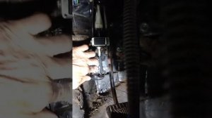 обломились шпильки крепления рулевой рейки.ремонт