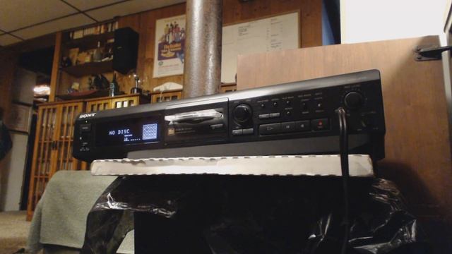 Sony MDS-JE510 Minidisc Recorder (Used, But It Works) смотреть онлайн