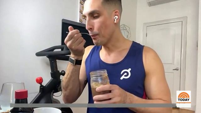 Peter And Kristen Surprised With Workout From Peloton Star Cody Rigsby | TODAY смотреть онлайн
