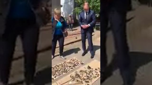 В Ярославле обнаружили исторические фрагменты бревенчатого настила и деревянного колодца смотреть онлайн