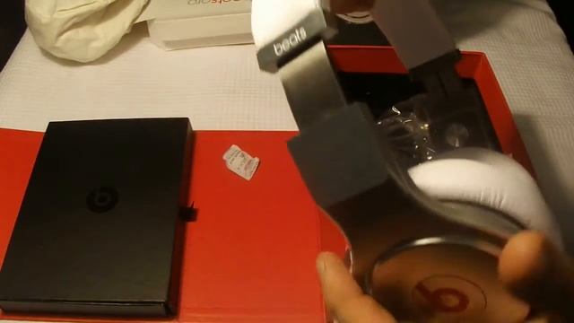 Beats Pro 2012 by Dr.Dre смотреть онлайн