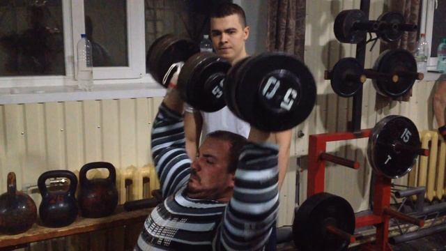 Жим гантелей сидя 18 11 2015 смотреть онлайн