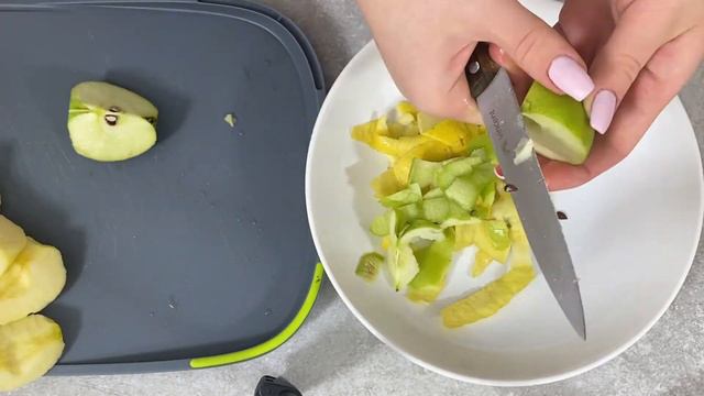 Wie einfach ist es, eine köstliche Apfel-Charlotte zuzubereiten? смотреть онлайн