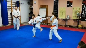 Связка ударов маваши и уширо маваши. Спорт Клуб "Школа Чемпионов SATORY". Москва, 5 декабря 2018 г.