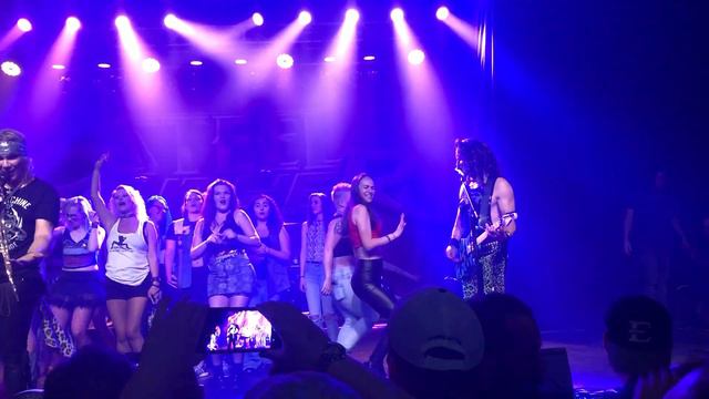 Steel Panther live in Asheville, NC - 17 Girls in a Row смотреть онлайн
