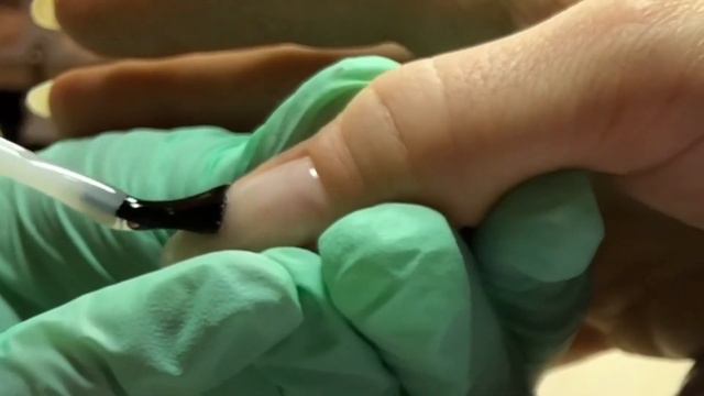 Маникюр и покрытие ногтей Гель лаком смотреть онлайн