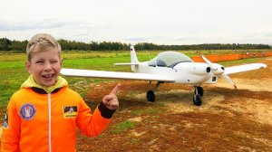 Flight on White Light Airplane Baby Pilot Super Lev play with Big Toys