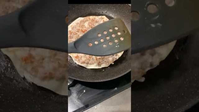 Вкусная и очень простая закуска из лаваша и фарша за 5 минут смотреть онлайн