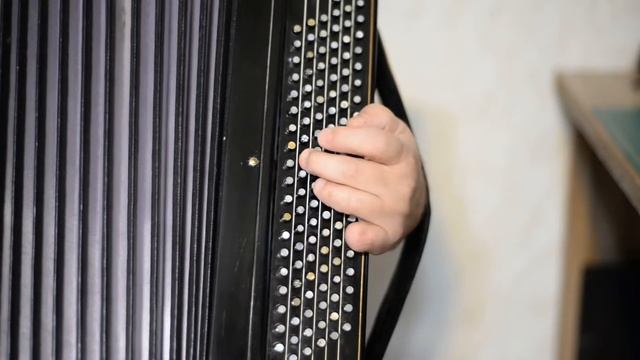 «Поцелуй меня удача» - 2. Разбор песен на баяне ноты и аккорды. смотреть онлайн