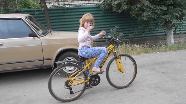 Как научиться кататься на велосипеде (за 15 минут) смотреть онлайн