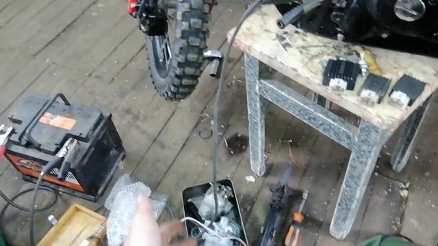 как отмыть бак от ржавчины и расточить редуктор муравья смотреть онлайн