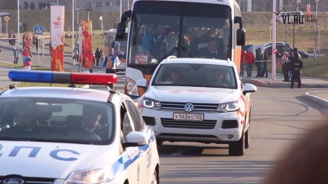 VL RU Олимпийский огонь в ДВФУ смотреть онлайн