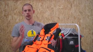 Как выбрать спасательный жилет для водных видов спорта?