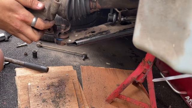 How To Replace The Drivers Side Driveshaft On A MK6 Fiesta (TDCI) смотреть онлайн