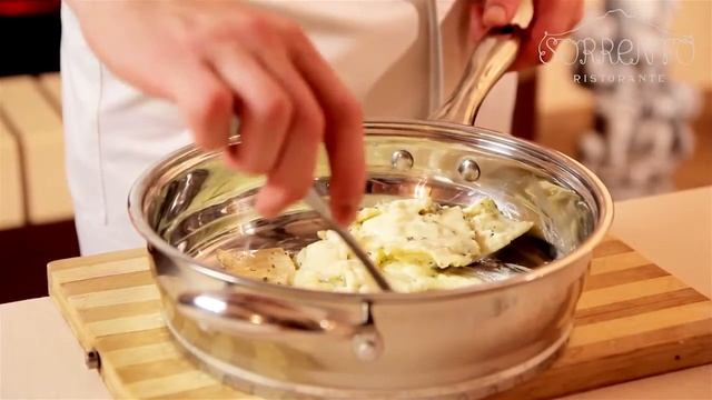 Равиоли с грибами в сливочном соусе