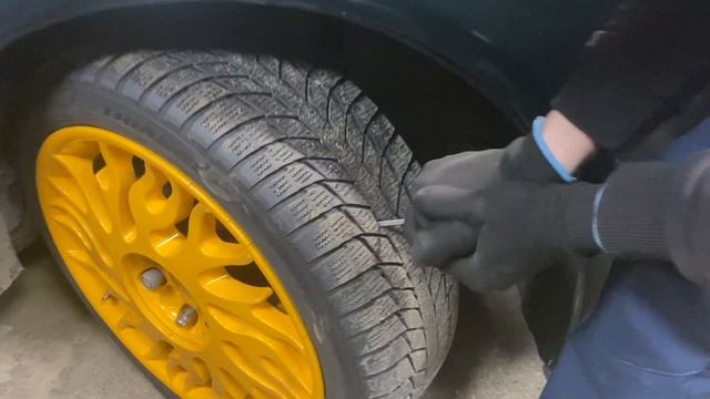 Как заклеить прокол колеса #заклеитьпрокол #прокололколесо #заклеитьколесо смотреть онлайн