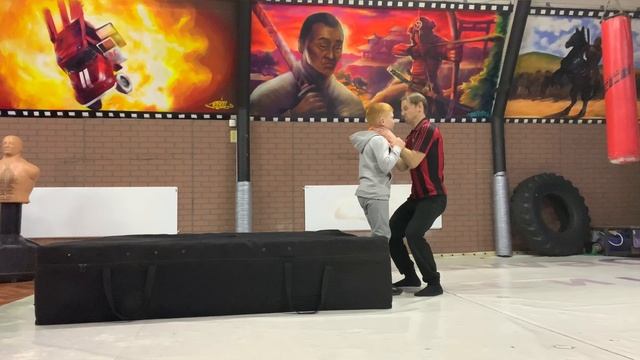 Когда встретил детей после праздников... смотреть онлайн