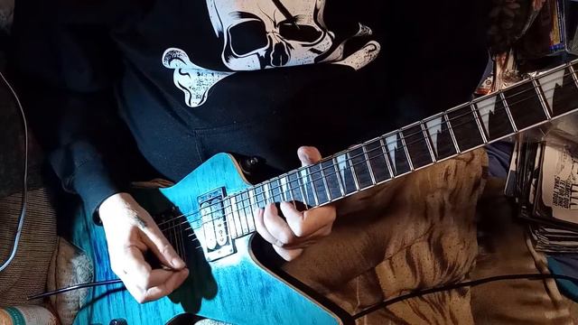 Playing around.. with my home modified hybrid Ibanez RG 270DX/Dean MLXM, I routed in a Floyd Rose смотреть онлайн