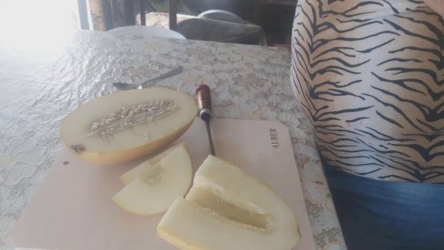 Какая на вкус дыня Дакаро смотреть онлайн