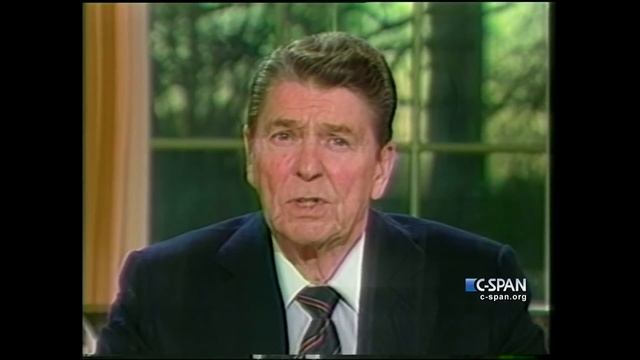 President Reagan on Space Shuttle Challenger Explosion (C-SPAN) смотреть онлайн