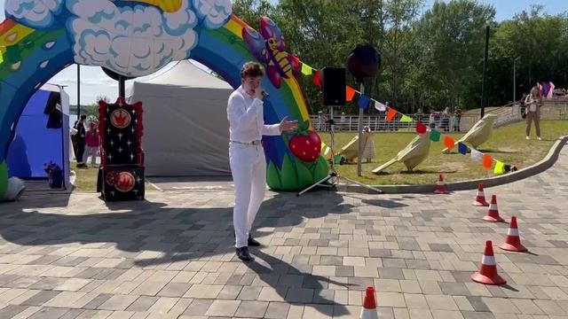 Лучший город Земли - Михаил Кудрявцев. Солист вокально-эстрадной студии "Мечта" Череповец. mp4 смотреть онлайн