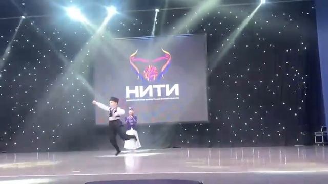 Крымскотатарский танец "Сефа хайтарма"Эмине ве Эскендер смотреть онлайн