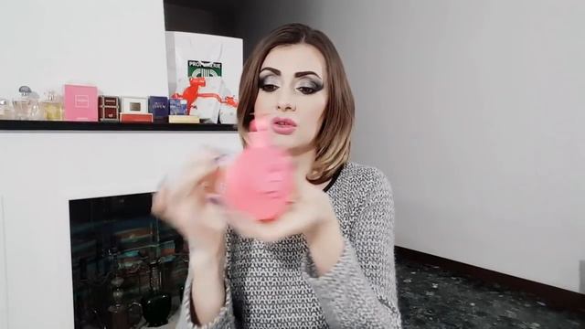 Парфюмерия"клубника, помада и роза"Valentino лимитированный выпуск смотреть онлайн