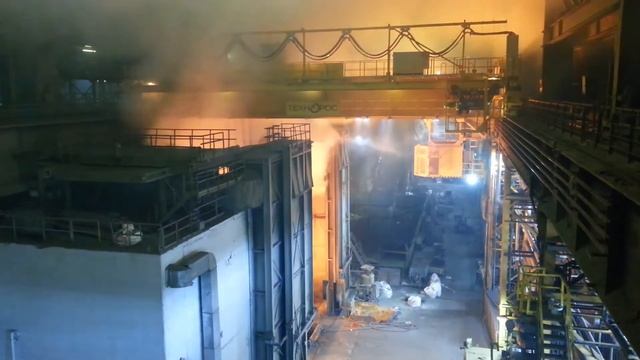 Мостовой металлургический кран, г/п 120 т смотреть онлайн