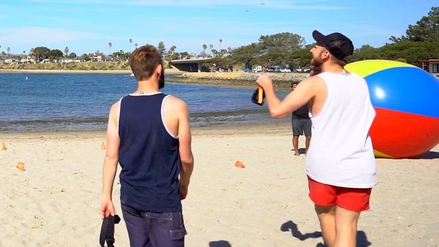 GIANT BEACH BALL RACING CHALLENGE!! | Edge Games [Day 3] смотреть онлайн