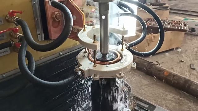 Закалка шлицевого вала на универсальном закалочном станке СЗУ-2012 смотреть онлайн