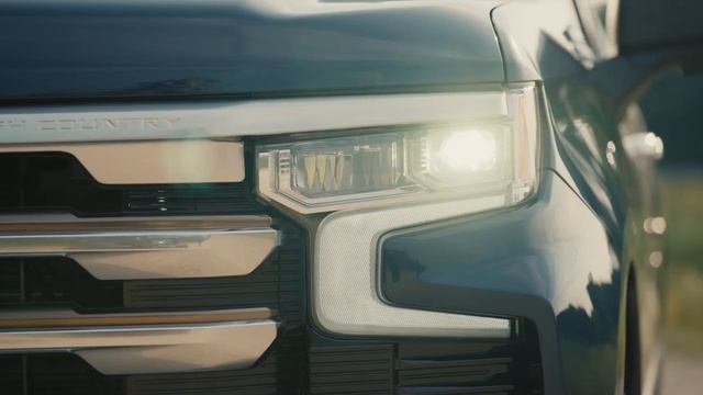 НОВЫЙ Внедорожный пикап Шевроле Сильверадо ZR2 2022 — тренд последних лет