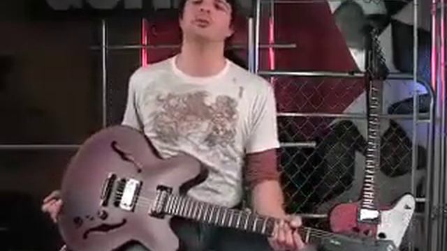 Epiphone Worn Firebird Studio and Faded Dot Studio Electric Guitar World Review смотреть онлайн