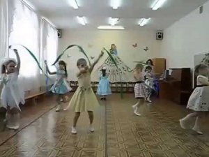 Танец с лентами Малышок 2013. Муз. рук. Рожкова М. В.