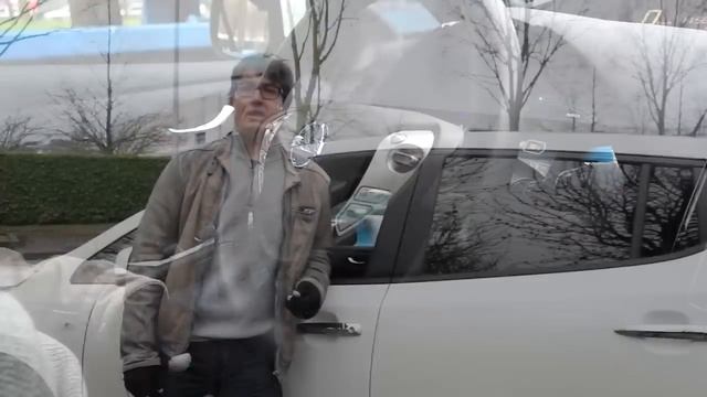Essai de la Nissan Leaf en 120s ! смотреть онлайн