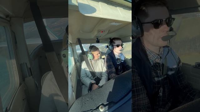 Airplane Door Comes Open During Takeoff || ViralHog смотреть онлайн