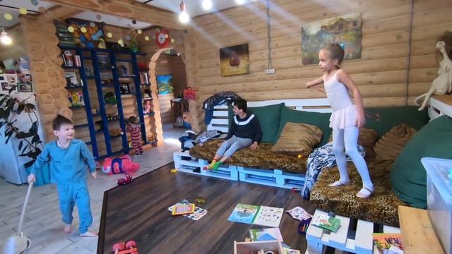 Теперь мы многодетная семья. Забрали ребёнка из Детского ДОМ. смотреть онлайн