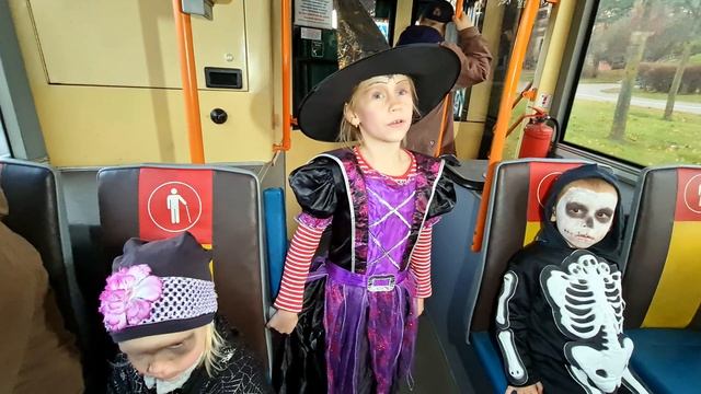 Как отмечают Хэллоуин в большом городе | Halloween Это вам не Америка смотреть онлайн