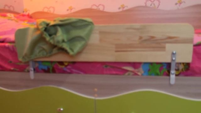 РЕБЁНОК ПАДАЕТ С КРОВАТИ? ОГРАНИЧИТЕЛЬ для кровати из ИКЕЯ ---подходит ли вам? смотреть онлайн