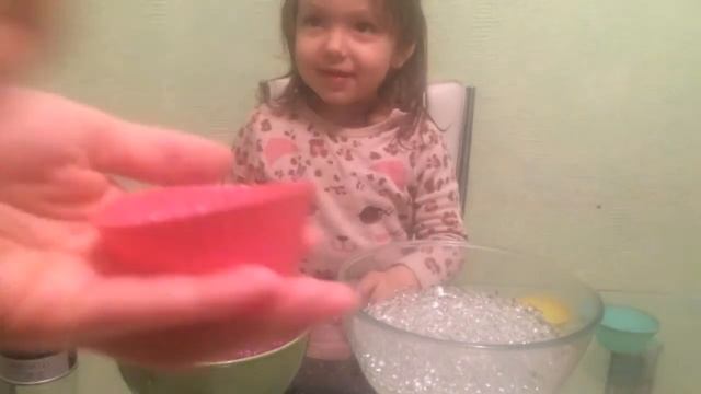 КРАСИМ ОРБИЗ В ДРУГОЙ ЦВЕТ!!Интересное видео для Детей ORBEEZ coloring Invisible Polymer Balls смотреть онлайн