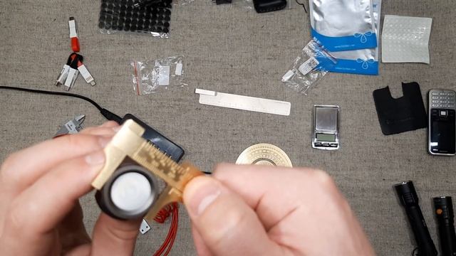 Металлический штангенциркуль, линейка с клипсой и транспортир. смотреть онлайн