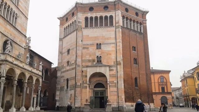 CREMONA - (Italy): the world capital of Stradivari violin. My pictures смотреть онлайн