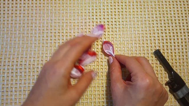 Цветок из атласных лент. МК канзаши,kanzashi смотреть онлайн
