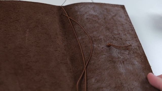 Midori Traveler's Notebook Restoration | Rare and Old TNs смотреть онлайн