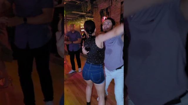 Tanya Yvonne & Brian social dancing at the Houston loves bachata смотреть онлайн
