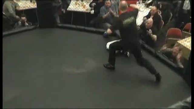 Chris James vs Gareth Richards IKF British Title смотреть онлайн