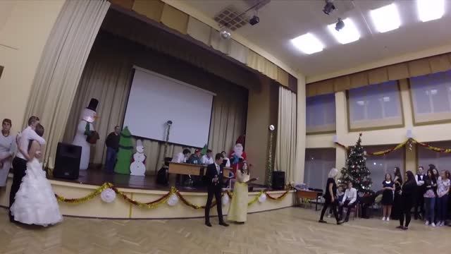 Новогодний бал-маскарад для старшеклассников. 2015 год смотреть онлайн